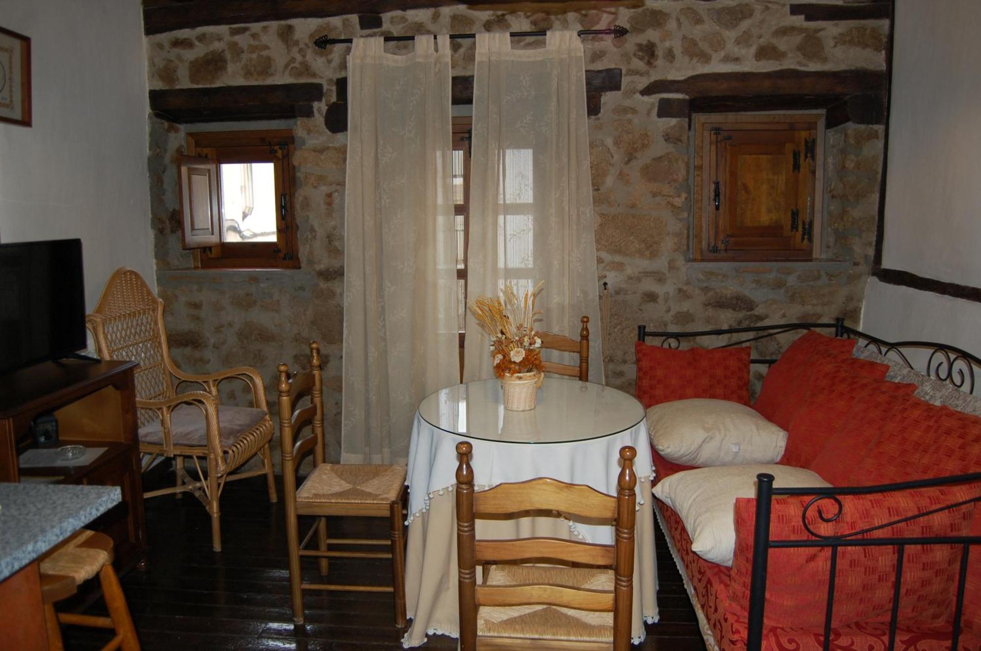 Apartamentos Rurales Tia Josefa Торнавакас Экстерьер фото